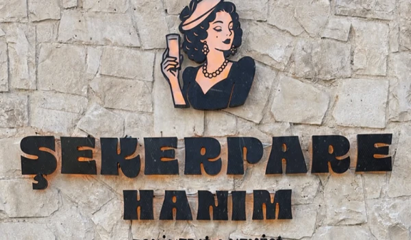 Bodrum'un yeni yıldızı Şekerpare Hanım Modern Meyhane kültürünü sunuyo
