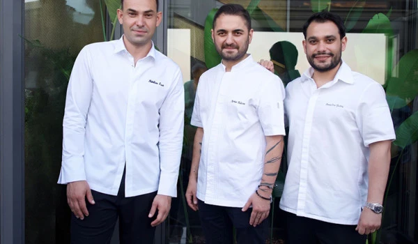 Izaka Terrace'ta Dev Bağış Şefler Darüşşafaka için aynı sofrada buluşt