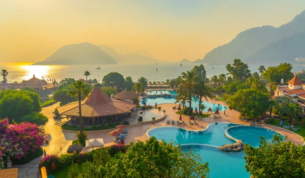 Martı Resort, “Marmaris’in En İyi Lüks Sahil Oteli” olarak seçildi